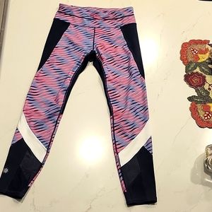 Athleta Capris, Black & multi color, Excellent Like New Condition, Small.